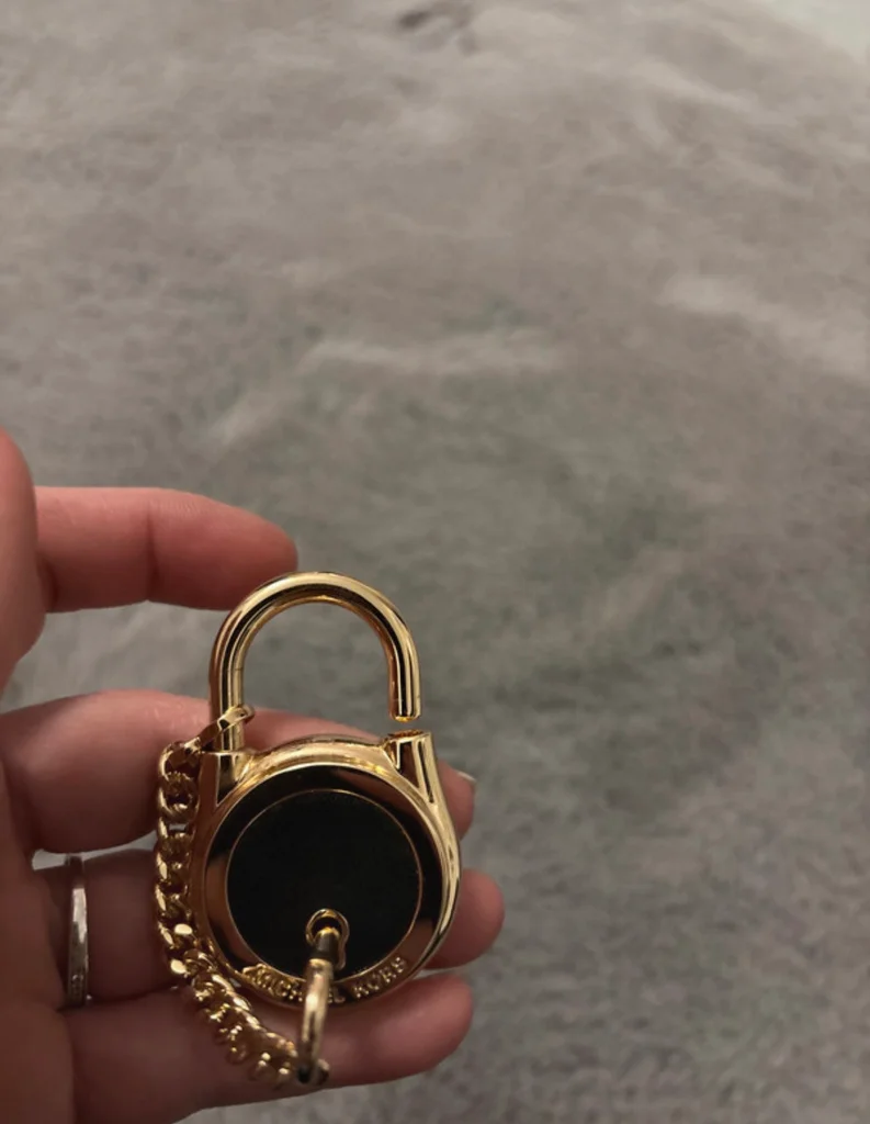 Sac Michael Kors Hamilton – Cuir noir – Très bon état – 240€ – photo 6